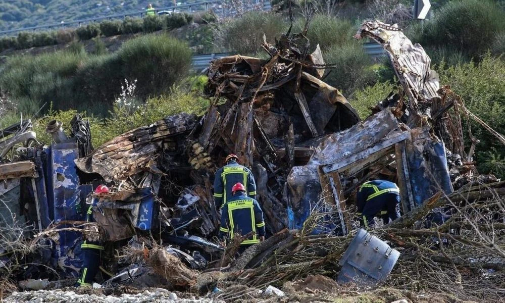 Τέμπη: Τι κουβαλούσε η εμπορική αμαξοστοιχία που συγκρούστηκε με την επιβατική; - Γιατί «αγνοούνται» τα 3 βαγόνια της;
